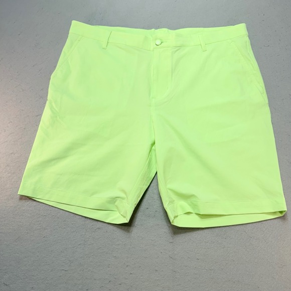 Adidas Women's Golf Shorts Size 38 — Bright Green Lightweight Performance - Picture 1 of 8